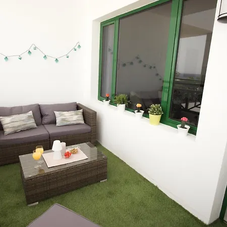 Апартаменти Portonovo Paraiso - Sea View - Piscina - Wifi - Old Town *