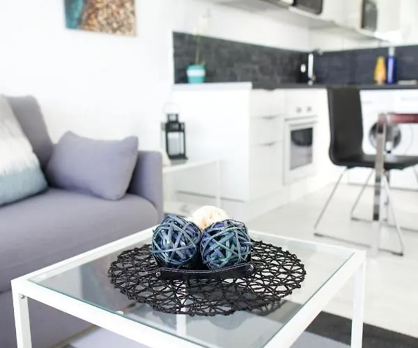 شقة Portonovo Paraiso - Sea View - Piscina - Wifi - Old Town